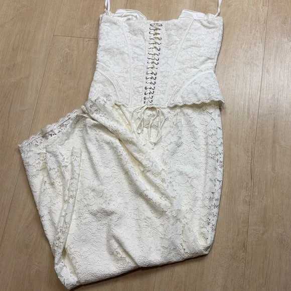 HOUSE OF CB 'Solaine' Ivory Lace Corset Maxi Dress, SIZE XL